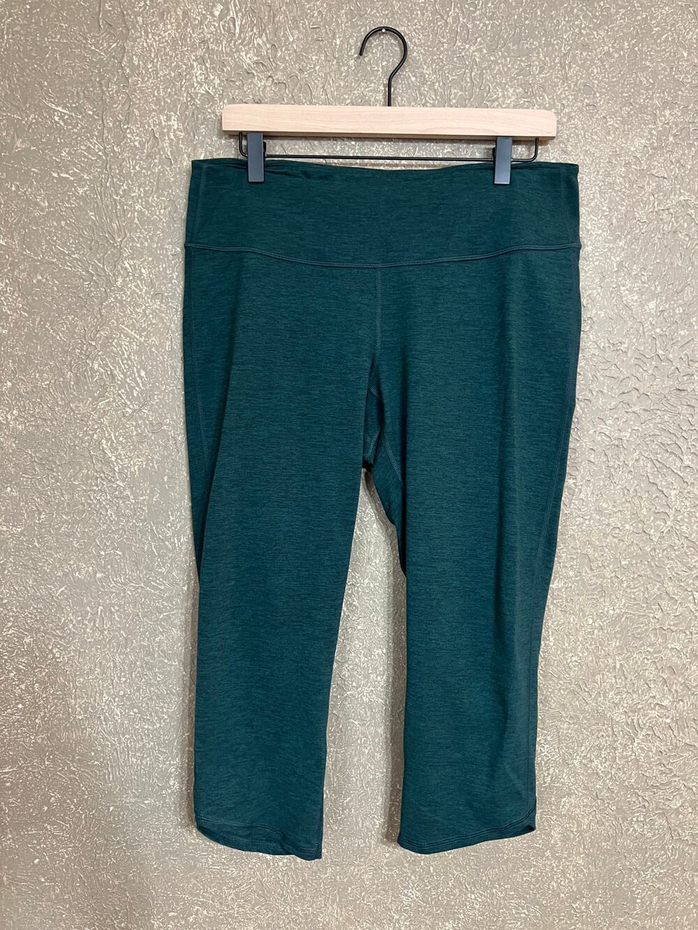Old Navy Active Go Dry Capri Workout Leggings Pants Green XL